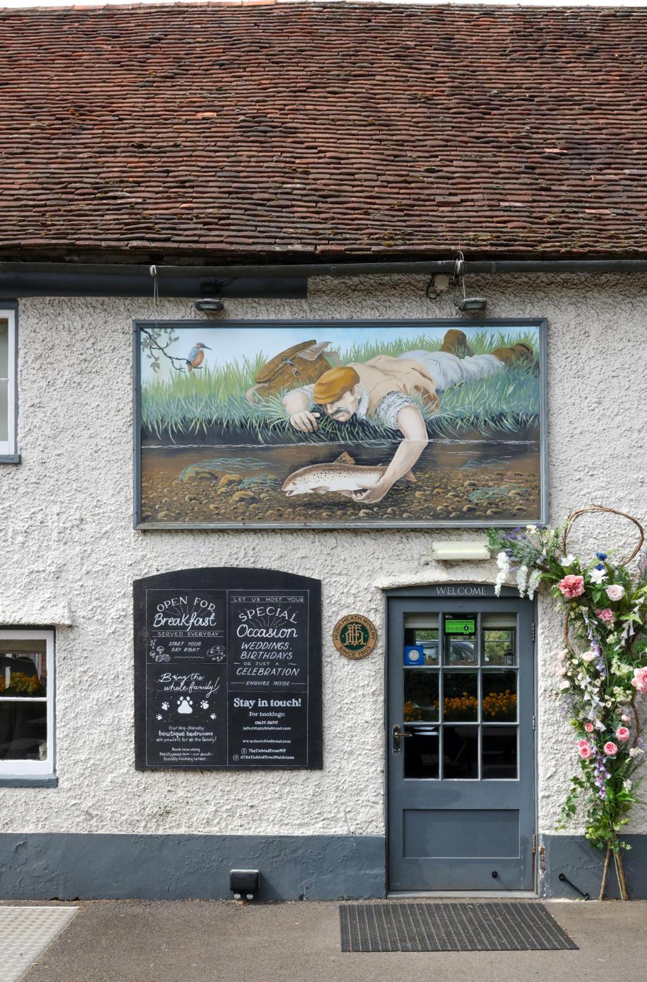 The Tickled Trout Hotel Maidstone Exterior foto