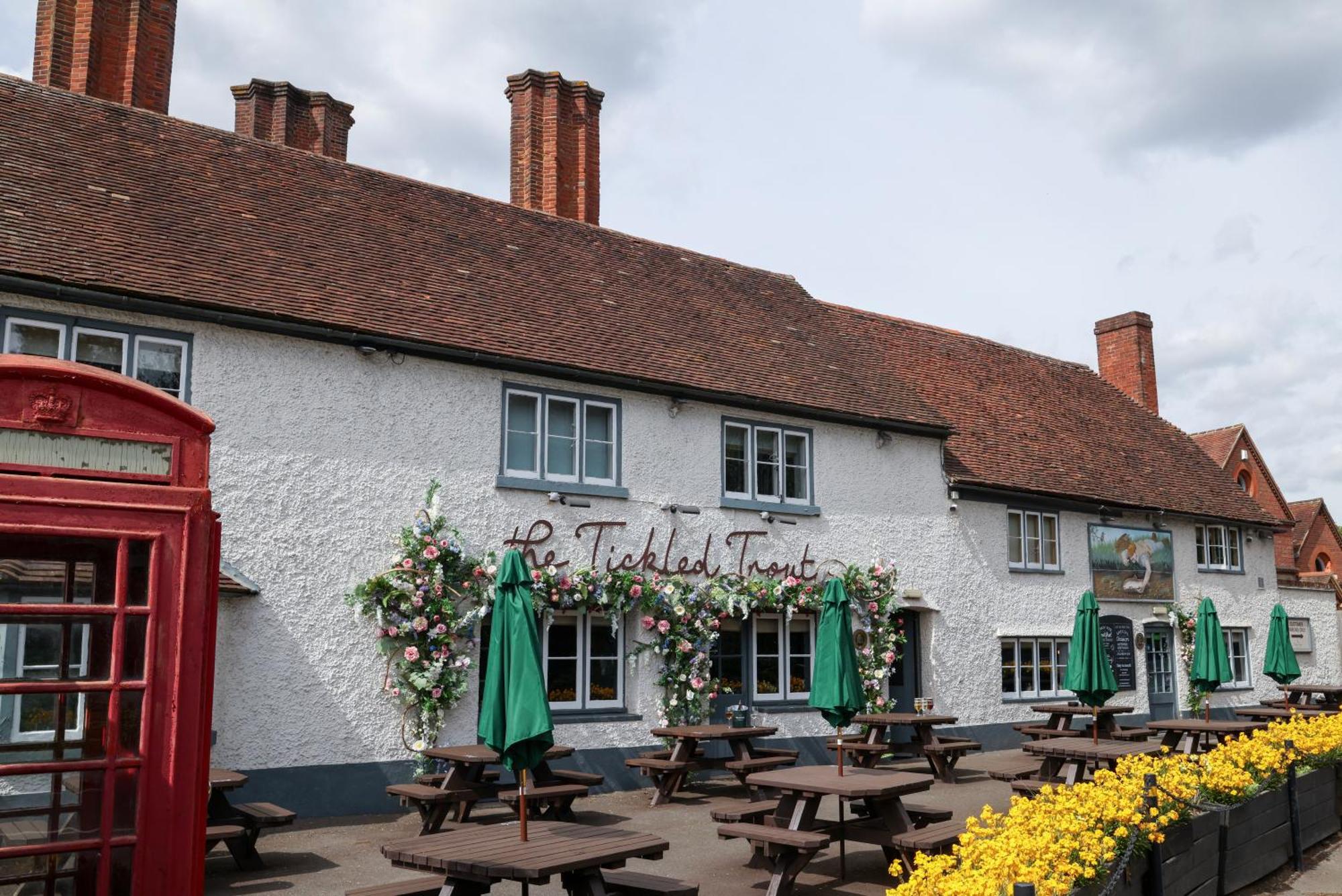 The Tickled Trout Hotel Maidstone Exterior foto